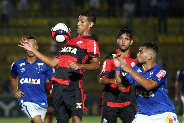 Imagens do jogo entre Flamengo e Cruzeiro, pelas oitavas de final da Copa São Paulo de Futebol Júnior