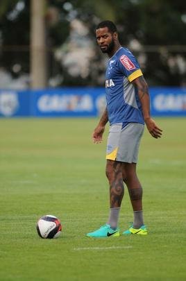 Imagens do jogo-treino entre Cruzeiro e guia, na Toca da Raposa II