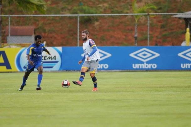 Imagens do jogo-treino entre Cruzeiro e guia, na Toca da Raposa II