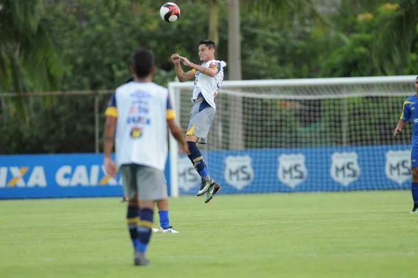 Imagens do jogo-treino entre Cruzeiro e guia, na Toca da Raposa II