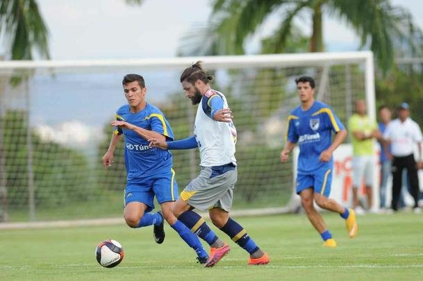 Imagens do jogo-treino entre Cruzeiro e guia, na Toca da Raposa II