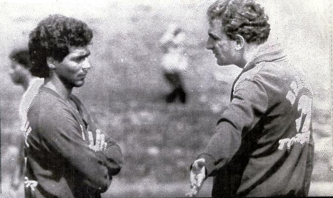 Carlos Alberto Silva com o craque Romário, em preparação da Seleção Brasileira para Jogos Pan-Americanos de 1987; Brasil levou medalha de ouro no torneio