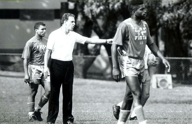 Carlos Alberto Silva como técnico do Cruzeiro em 1993