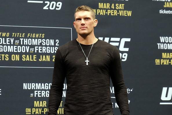 Desafiante Stephen Thompson