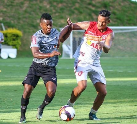 Com gols de Fred e Carlos César, Atlético vence jogo-treino contra Guarani de Divinópolis, na Cidade do Galo, por 2 a 0