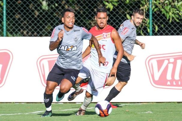 Com gols de Fred e Carlos César, Atlético vence jogo-treino contra Guarani de Divinópolis, na Cidade do Galo, por 2 a 0
