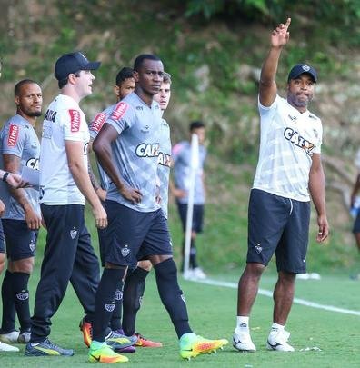 Com gols de Fred e Carlos César, Atlético vence jogo-treino contra Guarani de Divinópolis, na Cidade do Galo, por 2 a 0