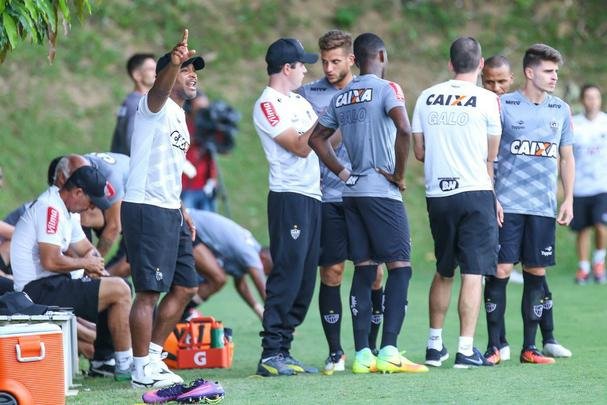 Com gols de Fred e Carlos César, Atlético vence jogo-treino contra Guarani de Divinópolis, na Cidade do Galo, por 2 a 0