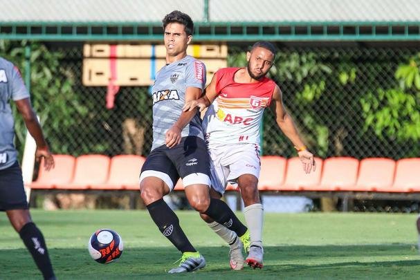 Com gols de Fred e Carlos César, Atlético vence jogo-treino contra Guarani de Divinópolis, na Cidade do Galo, por 2 a 0