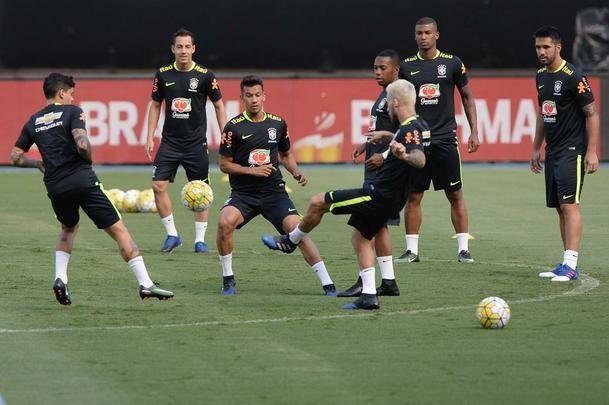 Treino da Seleção Brasileira no Engenhão, no Rio de Janeiro, visando ao Jogo da Amizade
