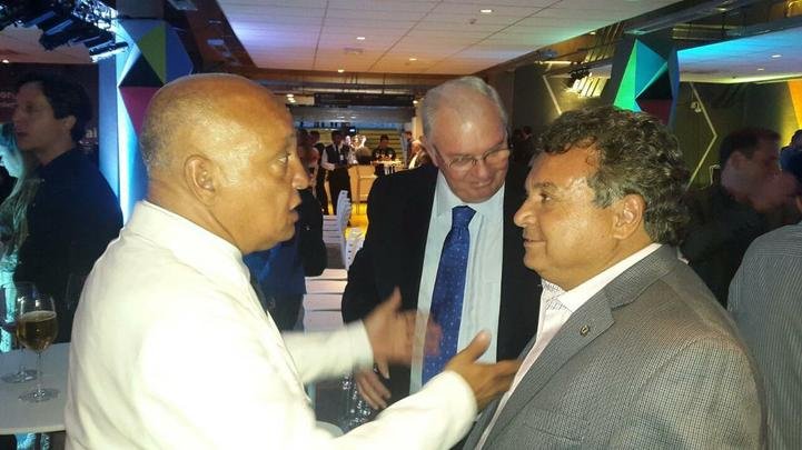 Ex-atacante Reinaldo, Gilvan de Pinho Tavares (presidente do Cruzeiro) e Alencar da Silveira Jnior (presidente do Amrica)