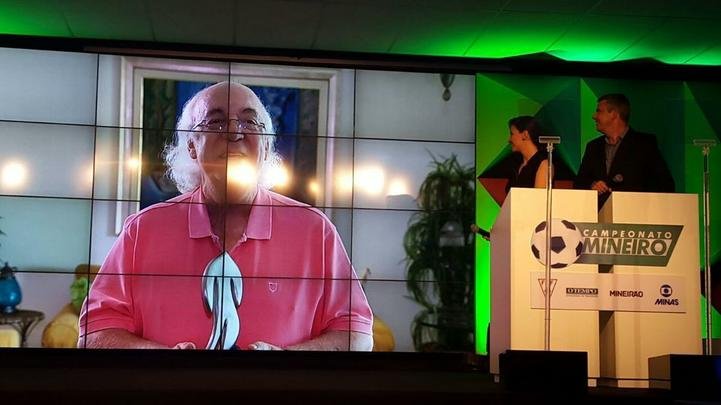 Tosto, que completa 70 anos nesta quarta-feira, foi homenageado no lanamento do Mineiro