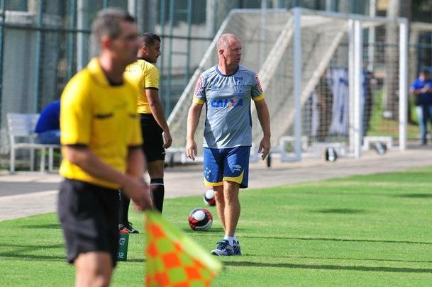 Em ltimo teste antes da estreia oficial, Cruzeiro faz 8 a 2 contra o Braslia