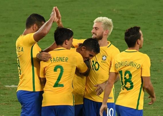 Brasil venceu a Colômbia por 1 a 0, no Engenhão, com renda revertida para Chapecoense