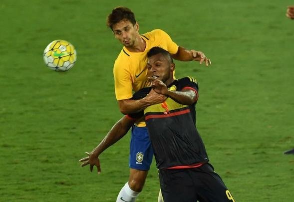 Brasil venceu a Colômbia por 1 a 0, no Engenhão, com renda revertida para Chapecoense