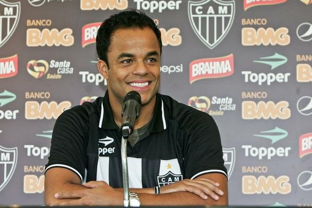 Mancini deixou o Galo e virou ídolo da Roma. Jogou depois por Internazionale e Milan antes de voltar ao Atlético