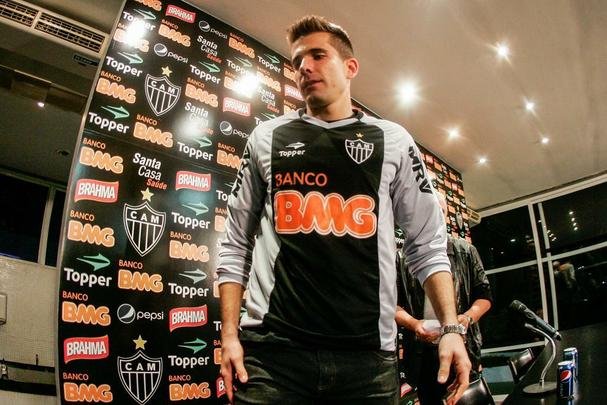Victor já era goleiro de Seleção Brasileira quando chegou ao Galo. Depois, virou 'santo'