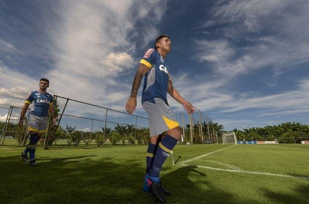 Mano montou a equipe titular para enfrentar o Villa Nova com Rafael; Ezequiel, Lo, Manoel e Diogo Barbosa; Henrique, Ariel Cabral, Arrascaeta, Robinho e Alisson; Rafael Sobis