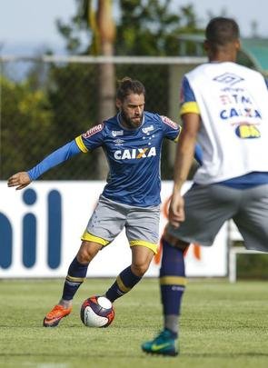 Mano montou a equipe titular para enfrentar o Villa Nova com Rafael; Ezequiel, Lo, Manoel e Diogo Barbosa; Henrique, Ariel Cabral, Arrascaeta, Robinho e Alisson; Rafael Sobis