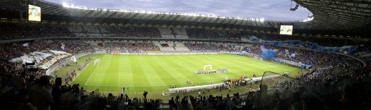 Aps quatro anos, Mineiro voltou a ficar dividido meio a meio com as torcidas de Atltico (e) e Cruzeiro (d)