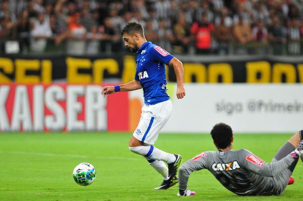 Arrascaeta marcou pelo Cruzeiro em clssico contra o Atltico aos 27' do primeiro tempo
