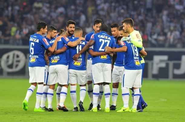 Imagens do primeiro tempo do clssico entre Cruzeiro e Atltico, no Mineiro, pela Primeira Liga