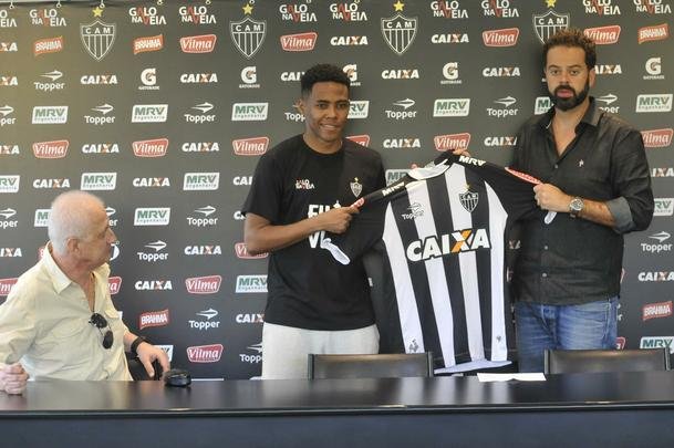 Elias foi apresentado no Galo e admitiu sonho de conquistar a Libertadores e de ir  Copa de 2018