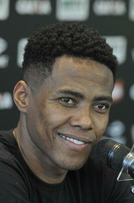 Elias foi apresentado no Galo e admitiu sonho de conquistar a Libertadores e de ir  Copa de 2018