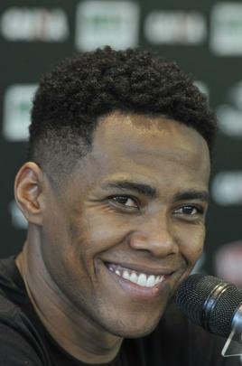 Elias foi apresentado no Galo e admitiu sonho de conquistar a Libertadores e de ir  Copa de 2018