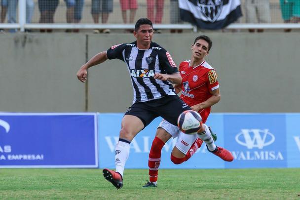 Com dois gols de Danilo e um de Otero, Atltico goleou o Tombense por 3 a 0 pelo Estadual