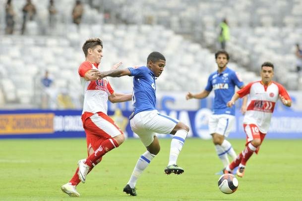 Imagens do jogo entre Cruzeiro e Tricordiano, pelo Campeonato Mineiro, no Mineiro