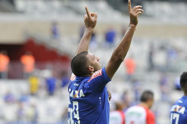 Imagens do jogo entre Cruzeiro e Tricordiano, pelo Campeonato Mineiro, no Mineiro
