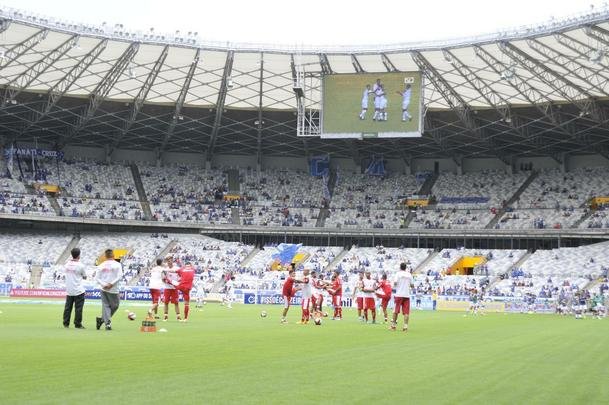 Imagens do jogo entre Cruzeiro e Tricordiano, pelo Campeonato Mineiro, no Mineiro