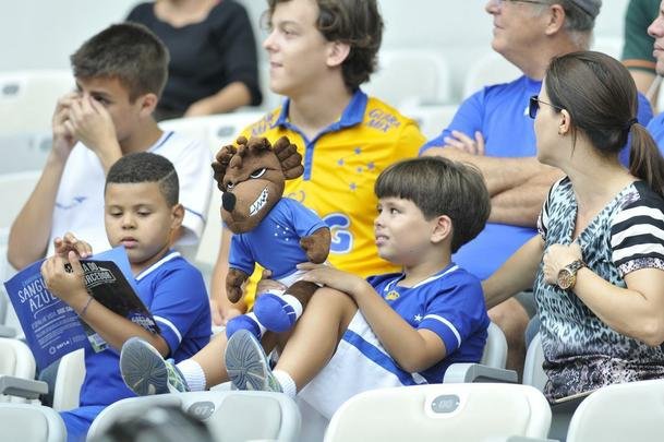 Fotos da torcida no jogo entre Cruzeiro e Tricordiano, pelo Campeonato Mineiro