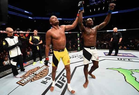 Anderson Silva vence Derek Brunson na luta coprincipal do UFC 208, por deciso unnime dos juzes, e volta a vencer depois de mais de quatro anos 