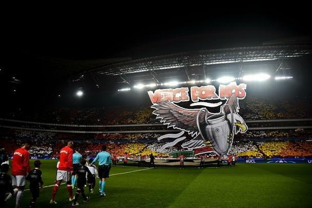 Grego Konstantinos Mitroglou marcou o gol da vitria do Benfica sobre o Borussia em Lisboa