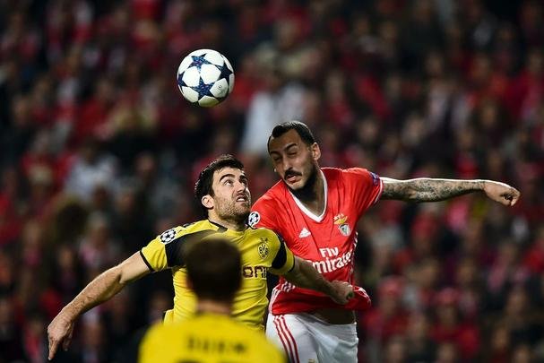 Grego Konstantinos Mitroglou marcou o gol da vitria do Benfica sobre o Borussia em Lisboa
