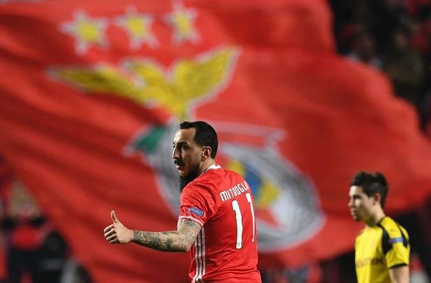 Grego Konstantinos Mitroglou marcou o gol da vitria do Benfica sobre o Borussia em Lisboa