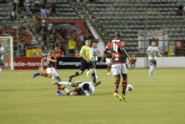 Flamengo e Amrica jogaram no Bezerro, no Distrito Federal, pela Primeira Liga