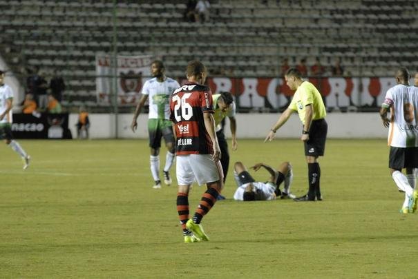 Flamengo e Amrica jogaram no Bezerro, no Distrito Federal, pela Primeira Liga