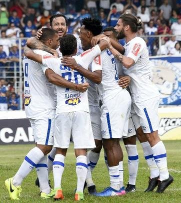 URT e Cruzeiro empataram por 1 a 1 neste sábado
