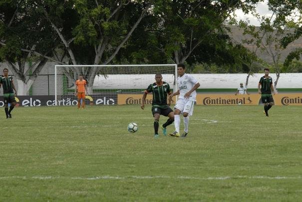 Imagens da partida entre Murici-AL e Amrica, em Alagoas, pela segunda fase da Copa do Brasil