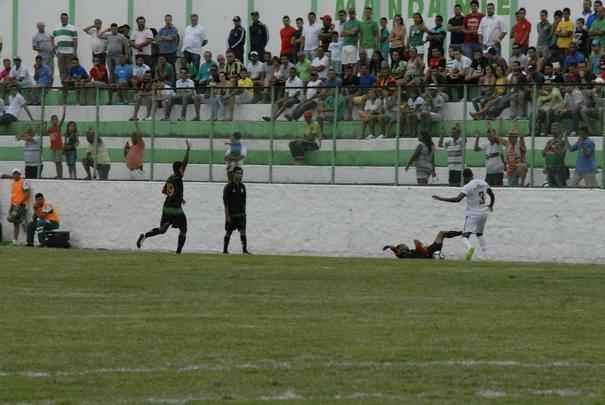 Imagens da partida entre Murici-AL e Amrica, em Alagoas, pela segunda fase da Copa do Brasil