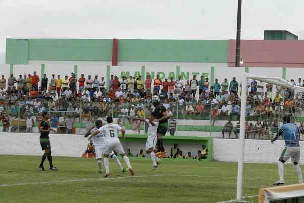Imagens da partida entre Murici-AL e Amrica, em Alagoas, pela segunda fase da Copa do Brasil