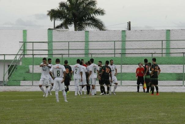 Imagens da partida entre Murici-AL e Amrica, em Alagoas, pela segunda fase da Copa do Brasil