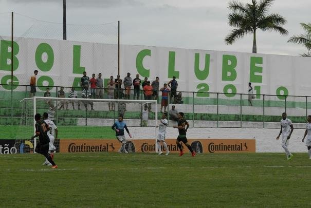 Imagens da partida entre Murici-AL e Amrica, em Alagoas, pela segunda fase da Copa do Brasil