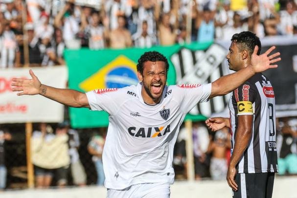 Atltico vence Democrata por 3 a 2, em Governador Valadares, e mantm liderana do Mineiro