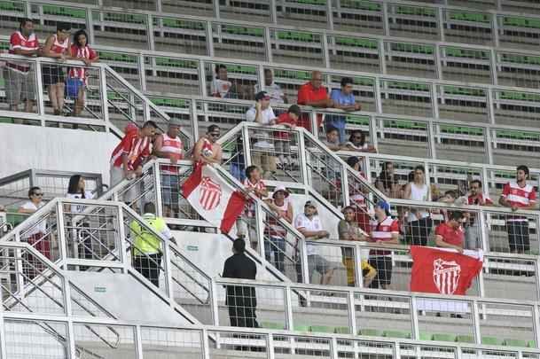 Confira as fotos do jogo entre Atltico x Villa Nova