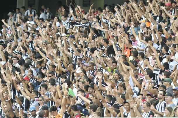 Confira as fotos do jogo entre Atltico x Villa Nova