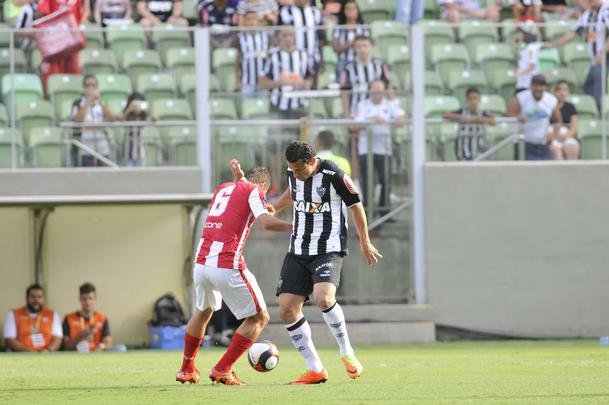 Confira as fotos do jogo entre Atltico x Villa Nova
